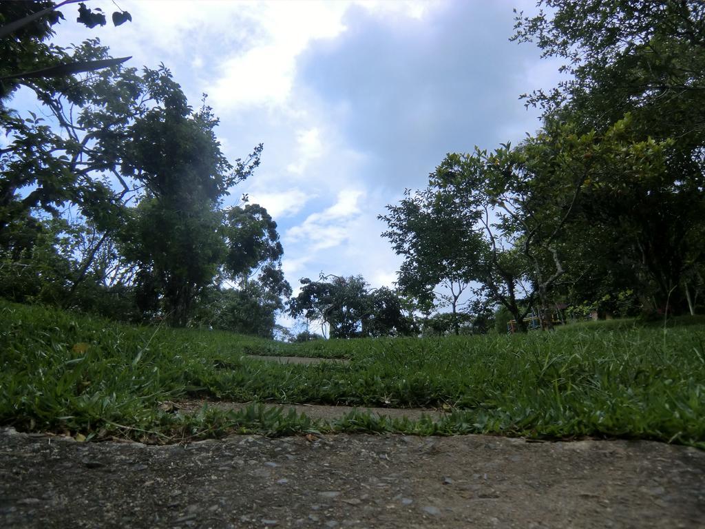Pousada Recanto Dos Pinheiros Pilar do Sul Buitenkant foto