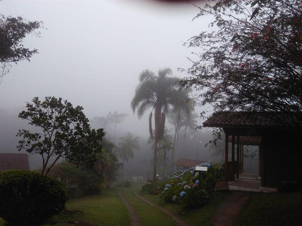 Pousada Recanto Dos Pinheiros Pilar do Sul Buitenkant foto